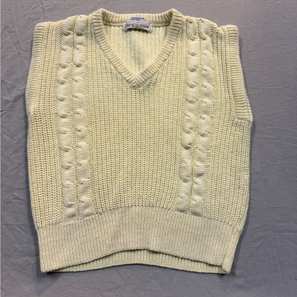 Peck & Peck V-Neck Cable Knit Sweater Vest - Cream